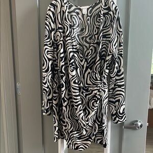 H&M Black and White Bodycon Dress with Plunge Neckline
